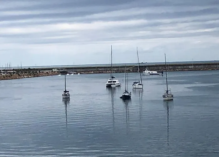 Mirando Al Mar Apartment *